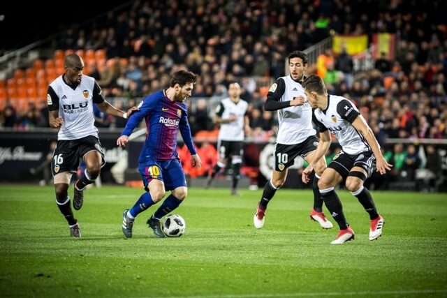 体坛：多家中超球队有意全北队长朴镇燮，浙江队目前最接近